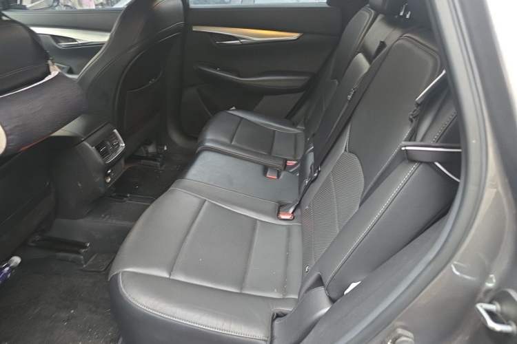 Used Infiniti QX50 2018 2.0T Two-Wheel Drive Fashion Edition Left Rear Seat