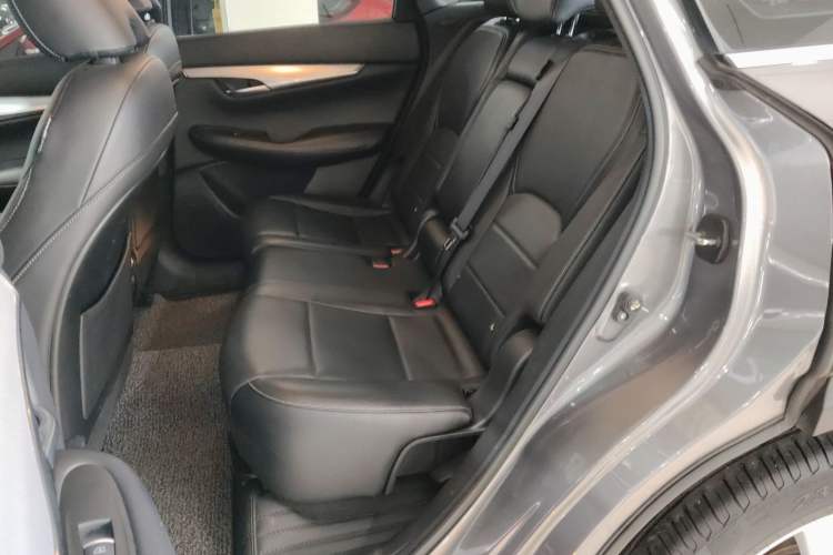 Used Infiniti QX50 2018 2.0T Two-Wheel Drive Fashion Edition Left Rear Seat