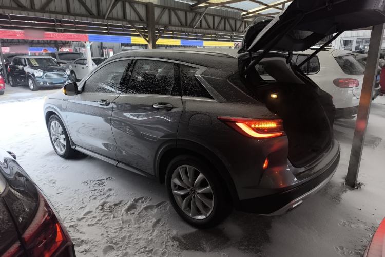 Used Infiniti QX50 2018 2.0T Four-Wheel Drive Elite Edition Left Side