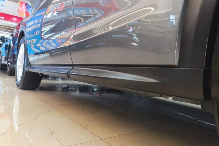 Used Infiniti QX50 2018 2.0T Four-Wheel Drive Elite Edition Left Side Sill