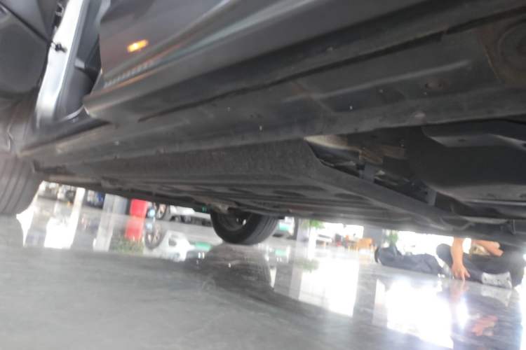 Used Infiniti QX50 2018 2.0T Two-Wheel-Drive Elite Edition Left Side Sill