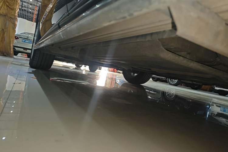 Used Infiniti QX50 2018 2.0T Two-Wheel Drive Fashion Edition Left Side Sill