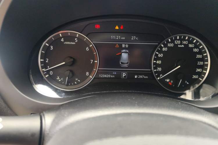Used Infiniti QX50 2018 2.0T Two-Wheel Drive Fashion Edition Odometer Close Up
