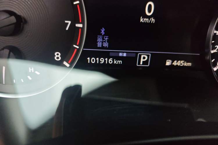 Used Infiniti QX50 2018 2.0T Two-Wheel Drive Fashion Edition Odometer Close Up