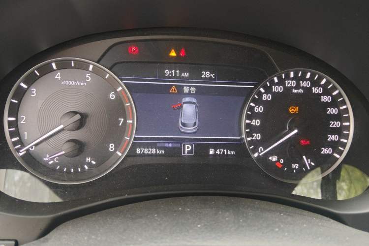 Used Infiniti QX50 2018 2.0T Two-Wheel Drive Fashion Edition Odometer Close Up