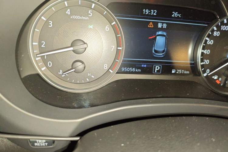 Used Infiniti QX50 2018 2.0T Four-Wheel Drive Elite Edition Odometer Close Up
