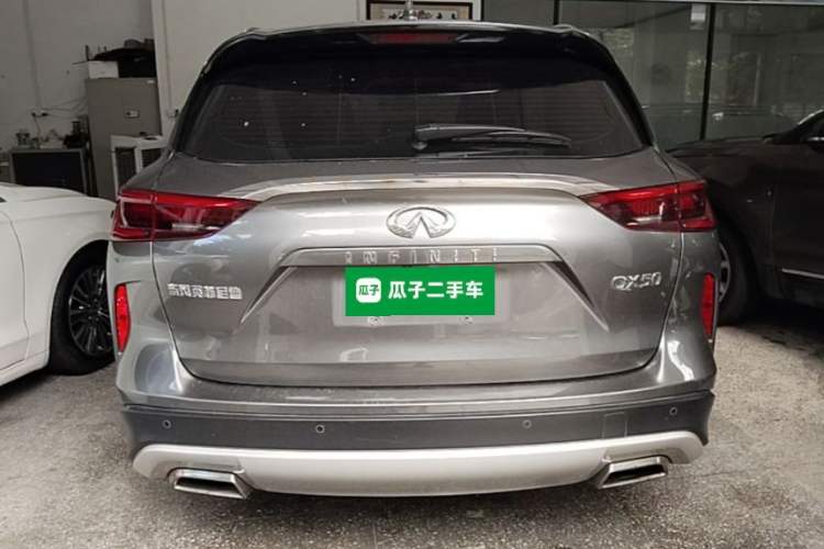 Used Infiniti QX50 2018 2.0T Two-Wheel Drive Fashion Edition Rear