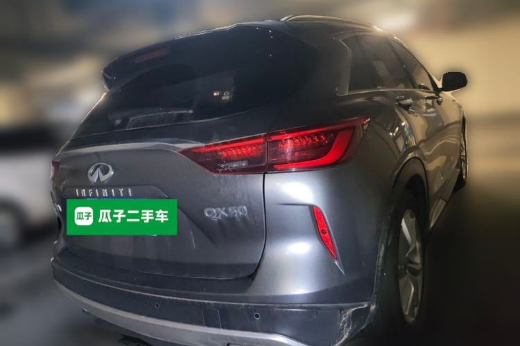 Used Infiniti QX50 2018 2.0T Two-Wheel Drive Fashion Edition Rear