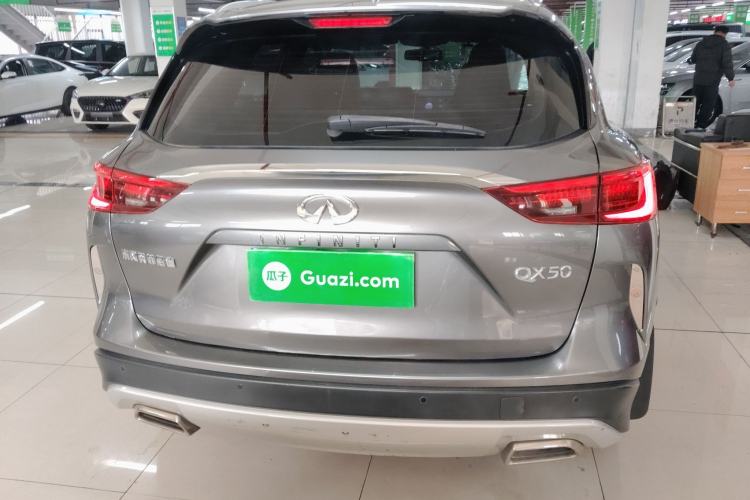 Used Infiniti QX50 2018 2.0T Two-Wheel Drive Fashion Edition Rear