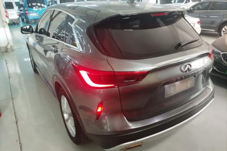 Used Infiniti QX50 2018 2.0T Two-Wheel-Drive Elite Edition Rear Left 45 Deg