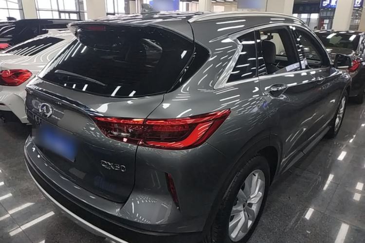 Used Infiniti QX50 2018 2.0T Two-Wheel Drive Fashion Edition Rear Right 45 Deg