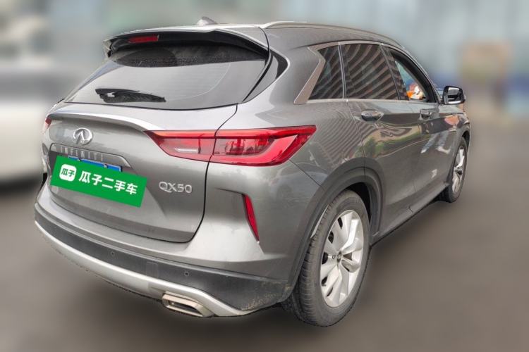 Used Infiniti QX50 2018 2.0T Two-Wheel Drive Fashion Edition Rear Right 45 Deg