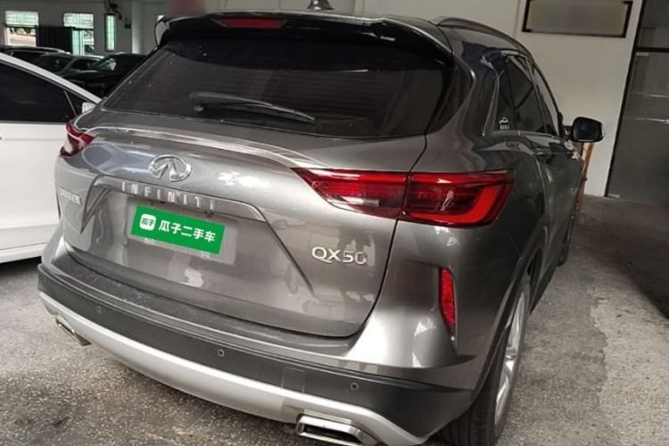 Used Infiniti QX50 2018 2.0T Two-Wheel Drive Fashion Edition Rear Right 45 Deg