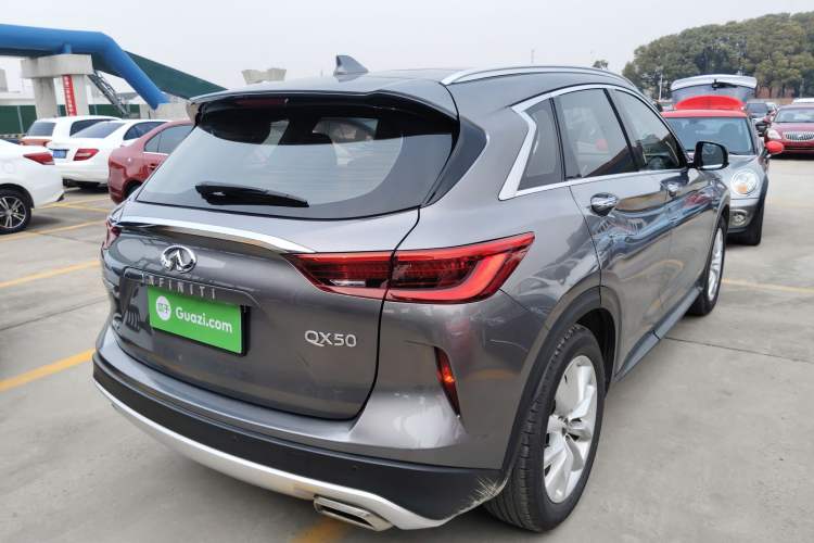 Used Infiniti QX50 2018 2.0T Four-Wheel Drive Elite Edition Rear Right 45 Deg