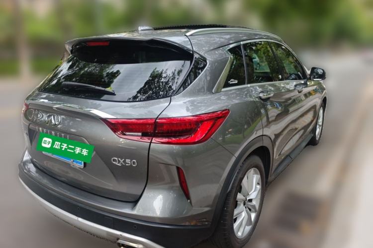 Used Infiniti QX50 2018 2.0T Two-Wheel Drive Fashion Edition Rear Right 45 Deg