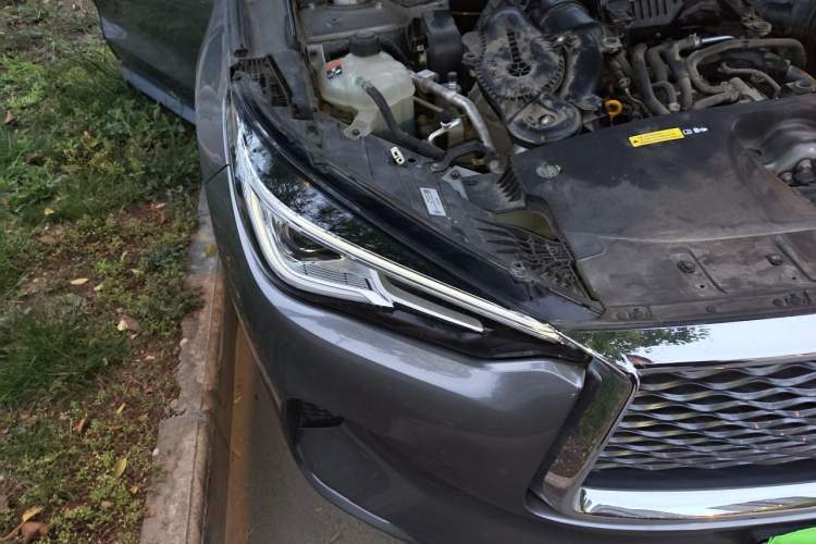 Used Infiniti QX50 2018 2.0T Four-Wheel Drive Elite Edition Right Front Headlight