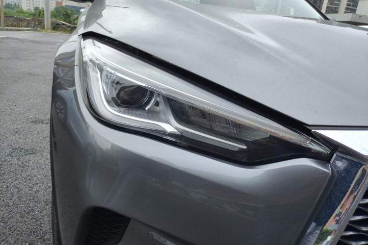 Used Infiniti QX50 2018 2.0T Two-Wheel Drive Fashion Edition Right Front Headlight