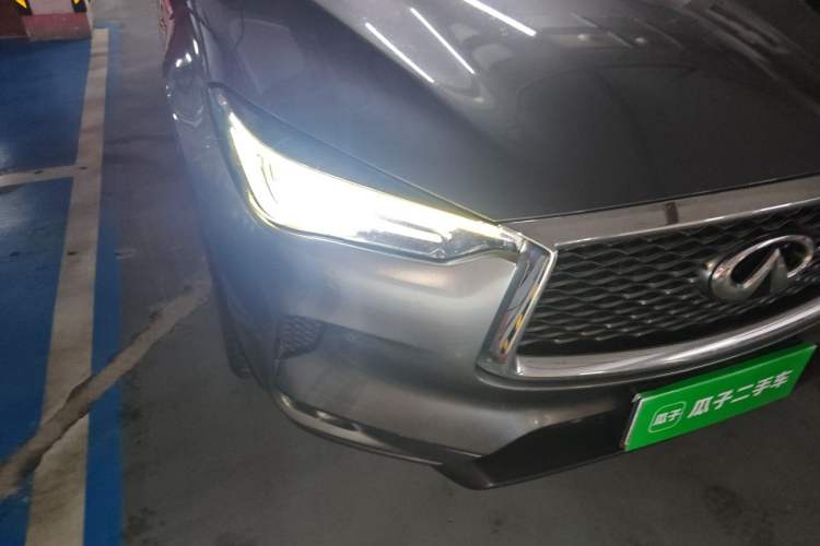 Used Infiniti QX50 2018 2.0T Four-Wheel Drive Elite Edition Right Front Headlight