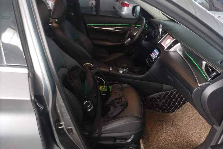 Used Infiniti QX50 2018 2.0T Two-Wheel-Drive Elite Edition Right Front Seat