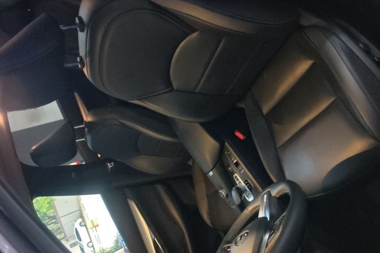 Used Infiniti QX50 2018 2.0T Two-Wheel Drive Fashion Edition Right Front Seat