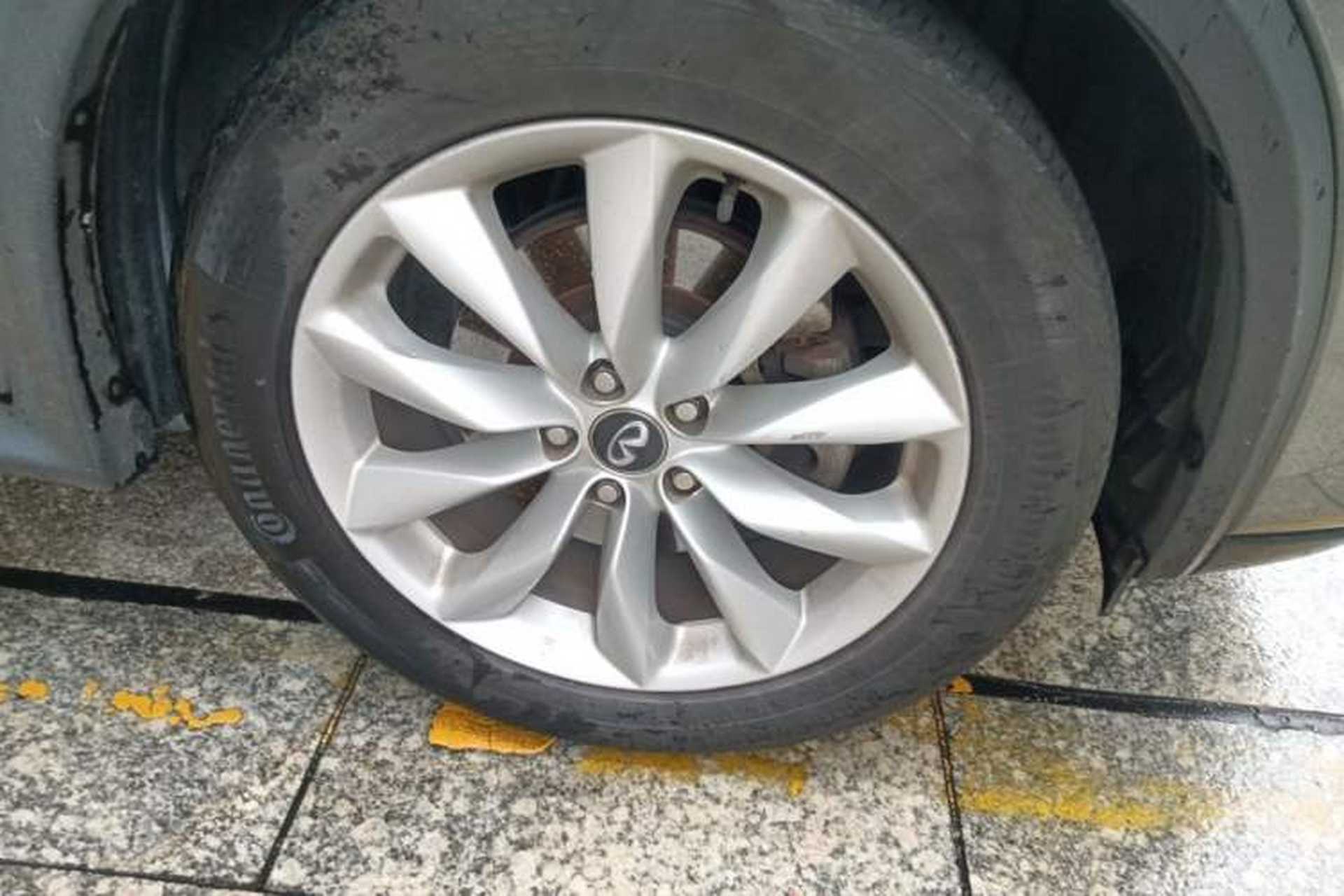 Used Infiniti QX50 2018 2.0T Two-Wheel Drive Fashion Edition Right Front Wheel Hub