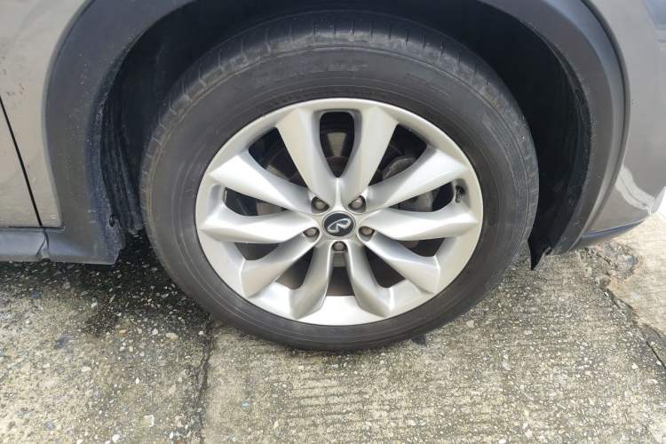 Used Infiniti QX50 2018 2.0T Two-Wheel Drive Fashion Edition Right Front Wheel Hub