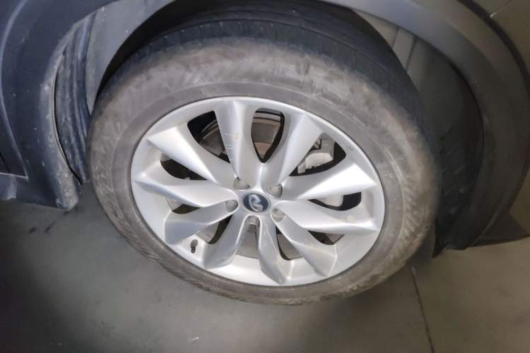 Used Infiniti QX50 2018 2.0T Two-Wheel Drive Fashion Edition Right Front Wheel Hub