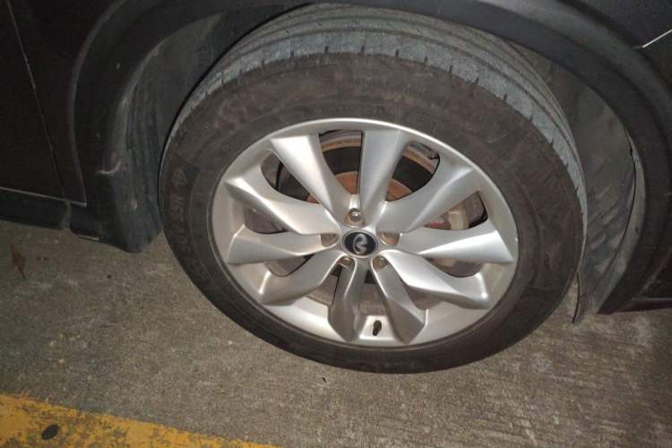 Used Infiniti QX50 2018 2.0T Four-Wheel Drive Elite Edition Right Front Wheel Hub