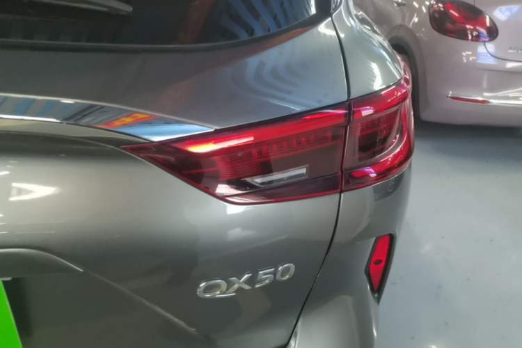 Used Infiniti QX50 2018 2.0T Four-Wheel Drive Smart Edition Right Rear Taillight
