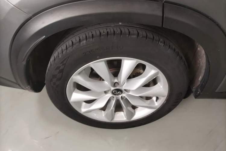Used Infiniti QX50 2018 2.0T Two-Wheel-Drive Elite Edition Right Rear Wheel Hub