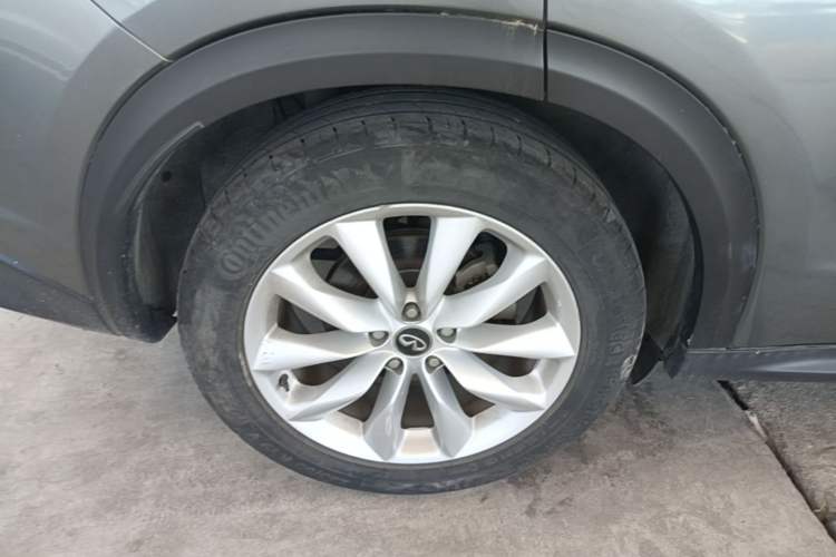 Used Infiniti QX50 2018 2.0T Four-Wheel Drive Elite Edition Right Rear Wheel Hub