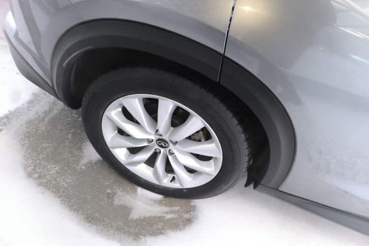 Used Infiniti QX50 2018 2.0T Four-Wheel Drive Elite Edition Right Rear Wheel Hub