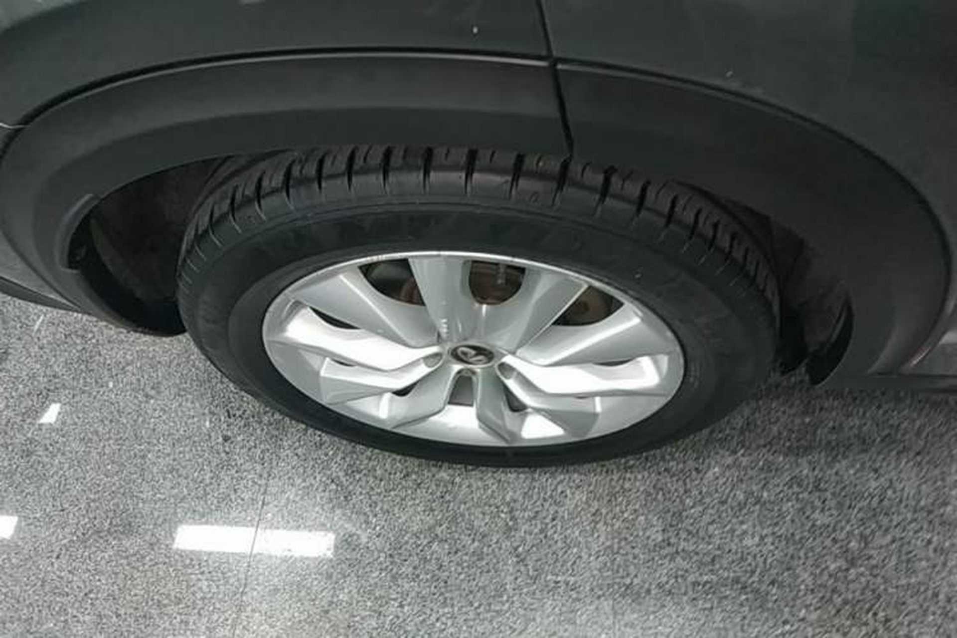 Used Infiniti QX50 2018 2.0T Two-Wheel Drive Fashion Edition Right Rear Wheel Hub