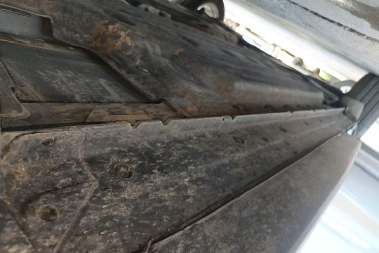 Used Infiniti QX50 2018 2.0T Four-Wheel Drive Elite Edition Right Side Sill