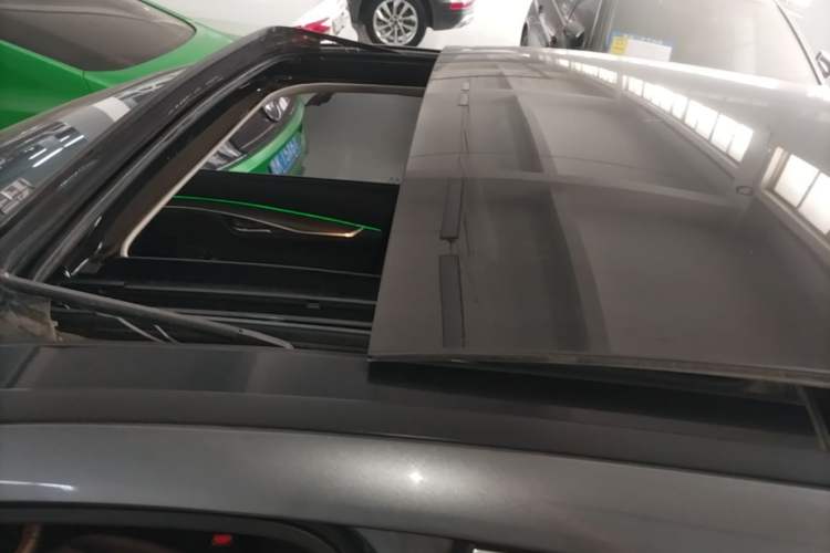 Used Infiniti QX50 2018 2.0T Two-Wheel-Drive Elite Edition Roof