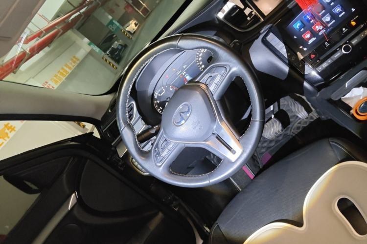 Used Infiniti QX50 2018 2.0T Two-Wheel Drive Fashion Edition Steering Wheel