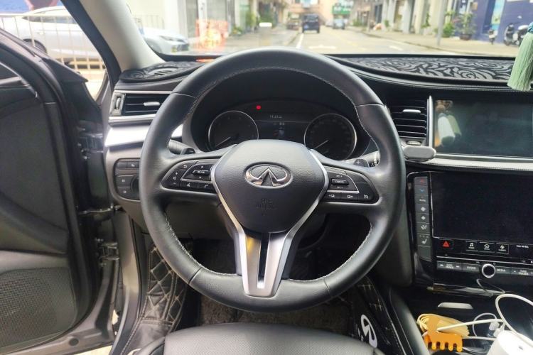 Used Infiniti QX50 2018 2.0T Two-Wheel Drive Fashion Edition Steering Wheel