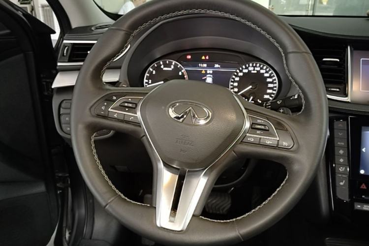 Used Infiniti QX50 2018 2.0T Two-Wheel Drive Fashion Edition Steering Wheel