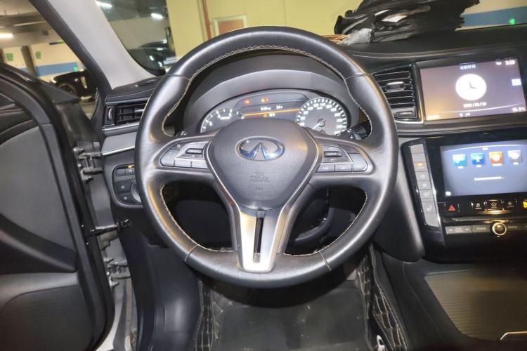 Used Infiniti QX50 2018 2.0T Two-Wheel Drive Fashion Edition Steering Wheel