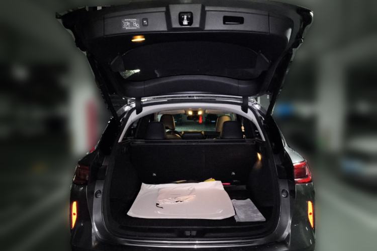 Used Infiniti QX50 2018 2.0T Two-Wheel Drive Fashion Edition Trunk