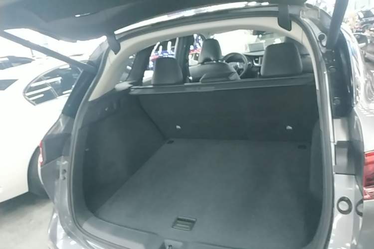 Used Infiniti QX50 2018 2.0T Two-Wheel Drive Fashion Edition Trunk