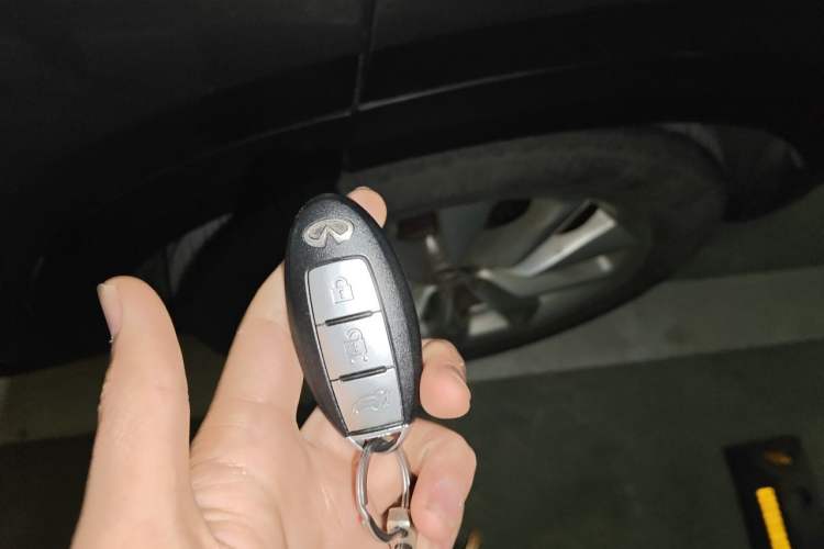 Used Infiniti QX50 2018 2.0T Two-Wheel Drive Fashion Edition Vehicle Key