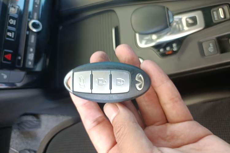 Used Infiniti QX50 2018 2.0T Four-Wheel Drive Elite Edition Vehicle Key