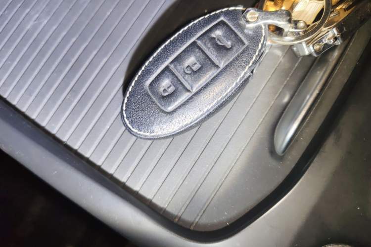 Used Infiniti QX50 2018 2.0T Two-Wheel Drive Fashion Edition Vehicle Key