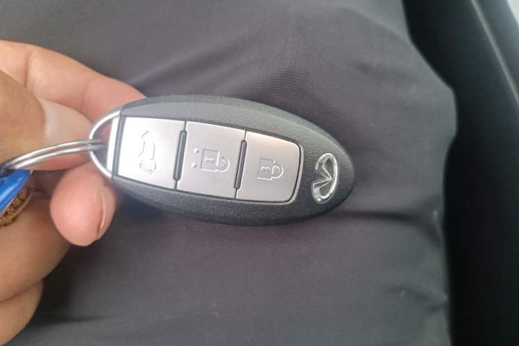 Used Infiniti QX50 2018 2.0T Four-Wheel Drive Smart Edition Vehicle Key