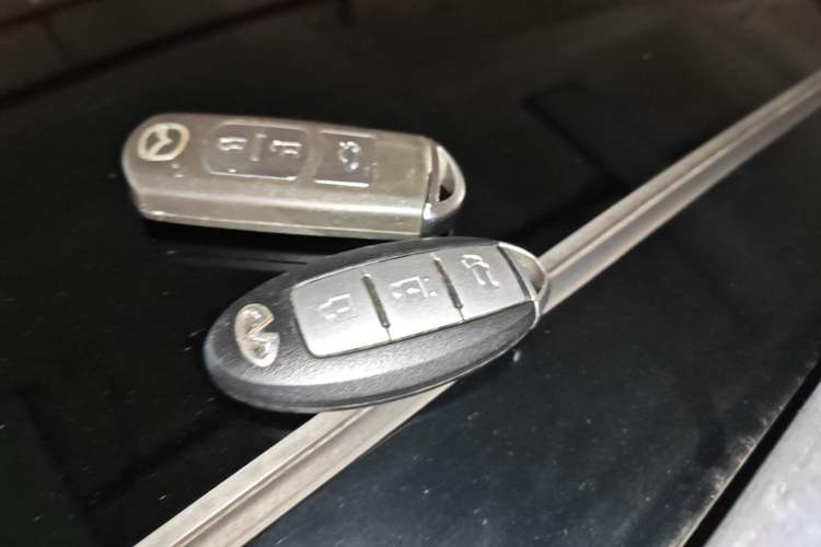 Used Infiniti QX50 2018 2.0T Two-Wheel Drive Fashion Edition Vehicle Key