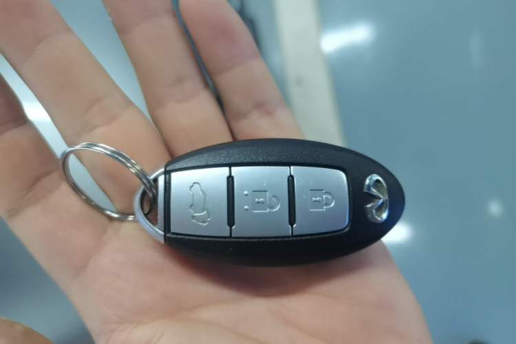 Used Infiniti QX50 2018 2.0T Four-Wheel Drive Smart Edition Vehicle Key
