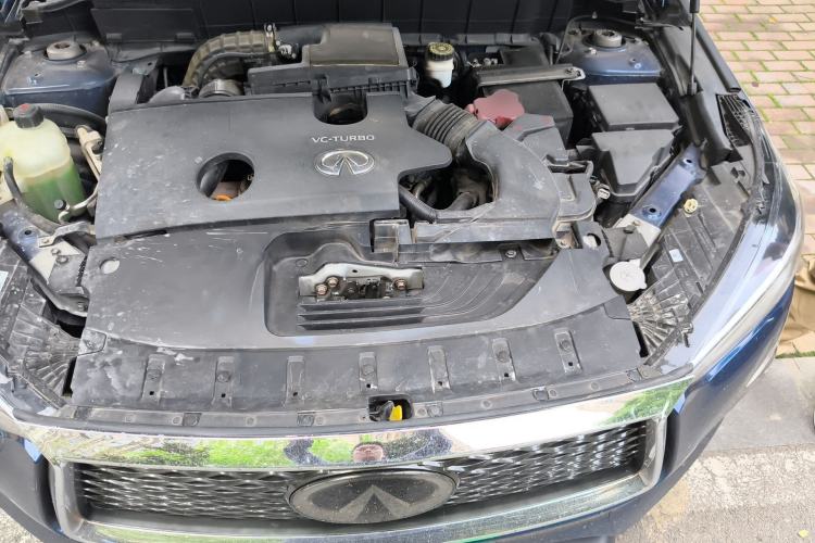 Used Infiniti QX50 2018 2.0T Four-Wheel Drive Smart Edition Engine Bay