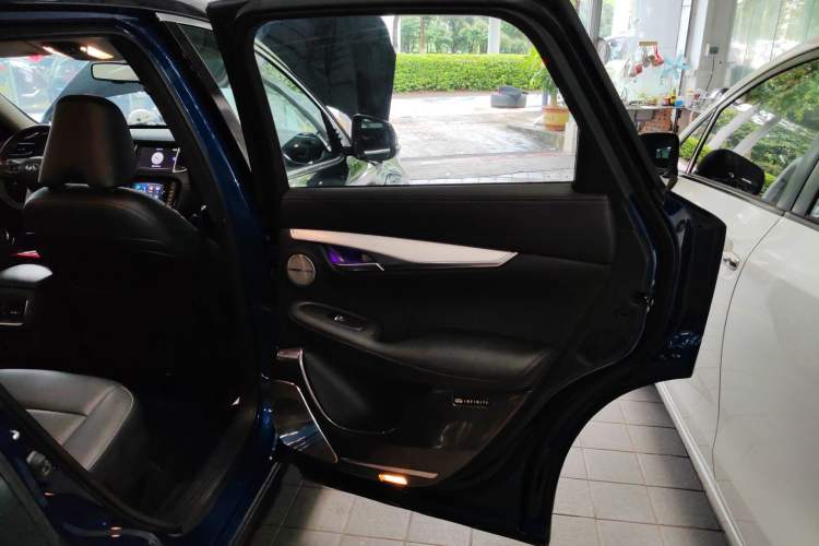 Used Infiniti QX50 2018 2.0T Two-Wheel Drive Fashion Edition Interior 6
