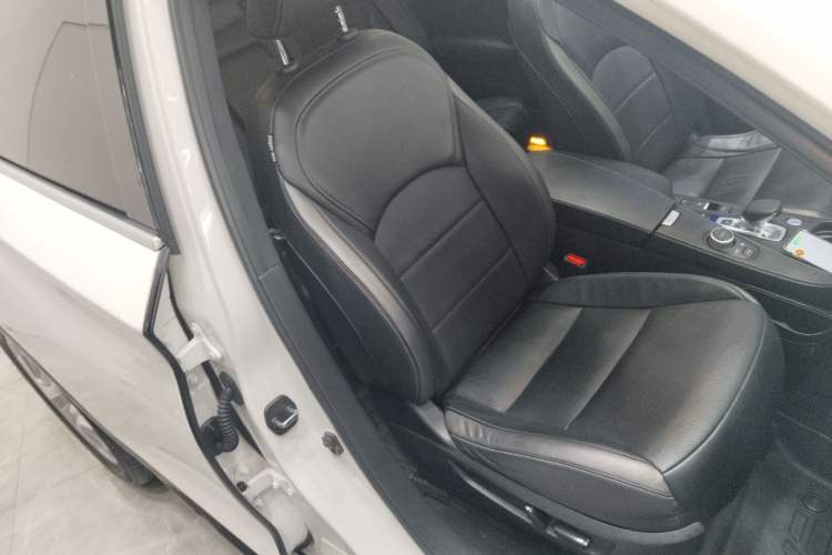Used Infiniti QX50 2018 2.0T Two-Wheel Drive Fashion Edition Right Front Seat